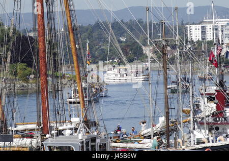 ViCTORIA, BC Kanada CLASSIC BOAT SHOW SEPTEMBER 1,2013: klassische Boote auf dem Display in Victoria Harbour. Stockfoto