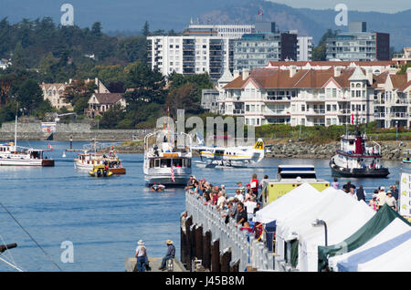 ViCTORIA, BC Kanada CLASSIC BOAT SHOW SEPTEMBER 1,2013: klassische Boote auf dem Display in Victoria Harbour. Stockfoto