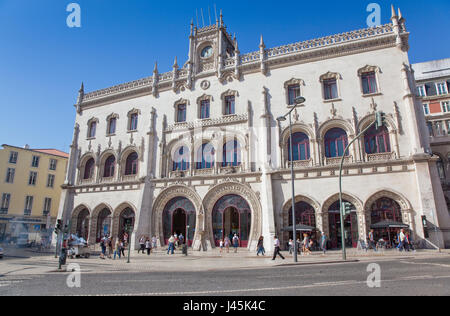 Portugal, Estredmadura, Lissabon, Baixa, reich verzierten Eingang zum Rossio-Bahnhof. Stockfoto