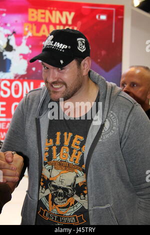 Prominenten Besuch deutscher Fitness- und Wellness-Handel Messe Fibo.  Mitwirkende: Tyson Fury wo: Köln bei: 8. April 2017 Credit: WENN.com Stockfoto