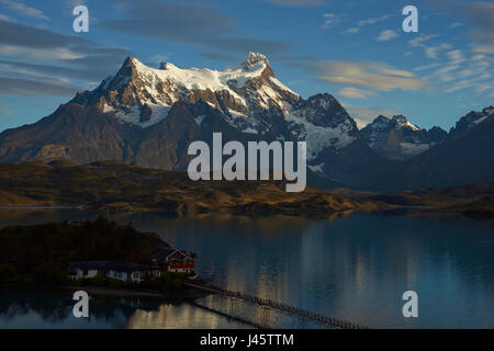 Vereisten Gipfel des Cerro Paine Grande im Torres del Paine Nationalpark im Süden Chiles Stockfoto