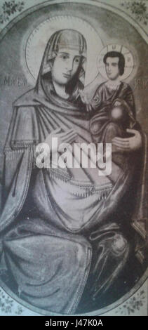 Die von Iwan Konstantinow gemalte Ikone der Mutter Gottes ist eine verehrte religiöse Ikone in der Nikolaikirche in Petrich, Bulgarien. Die Ikone ist bekannt für ihre detaillierte Darstellung der Jungfrau Maria und Jesu. Stockfoto