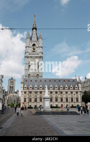 Gent, Belgien - 31. Juli 2016: Belfort. Der Glockenturm ist das Symbol der Autonomie und Unabhängigkeit der Stadt Gent. Stockfoto