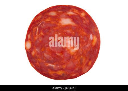 Ansicht von oben Makro Detail Schweinefleisch Chorizo Salami Wurst Scheibe Textur isoliert auf weißem Hintergrund Stockfoto