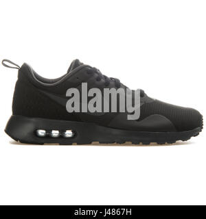 Nike Air Max Tavas schwarz - 705149-010 Stockfoto