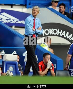 EIN UNGLÜCKLICH ARSENALS Trainer ARS CHELSEA V ARSENAL STAMFORD BRIDGE Stadion LONDON ENGLAND 19. September 2015 Stockfoto