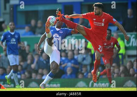 AROUNA KONE & EMRE können FCV EVERTON LIVERPOOL FC GOODISON PARK EVERTON ENGLAND 4. Oktober 2015 Stockfoto