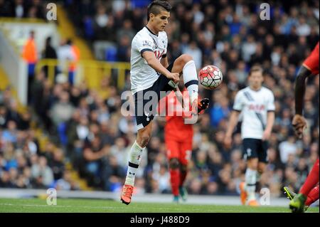 ERIK LAMELA von TOTTENHAM HOTSP TOTTENHAM HOTSPUR V LIVERPOOL WHITE HART LANE Stadion LONDON LONDON ENGLAND 17. Oktober 2015 Stockfoto