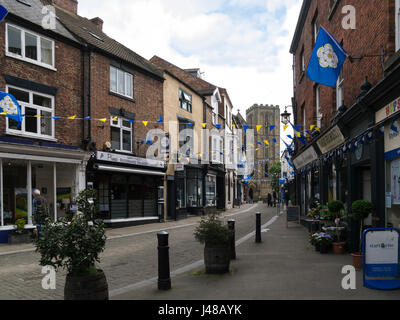 Blick entlang Kirkgate, Ripon Kathedrale North Yorkshire kleine Ripon Stockfoto