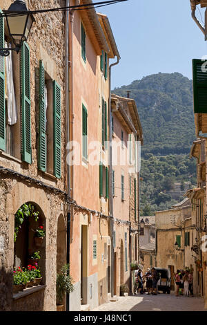 Gasse im Zentrum von Valldemossa, Mallorca, Spanien Stockfoto