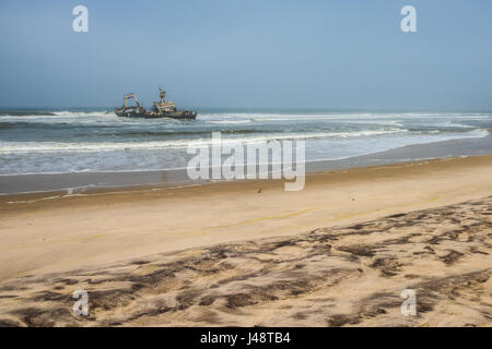 Schiffbruch am Strand, Skeleton Coast, Namibia Stockfoto