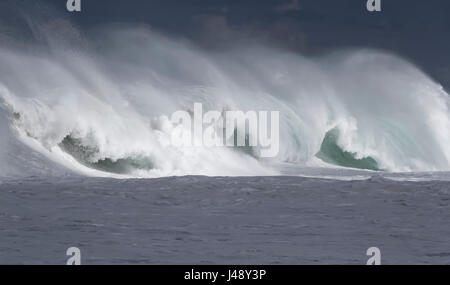 Großer Bruch Ocean Wave auf der Nordküste von Oahu Stockfoto