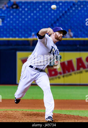 Tropicana Field. 9. Mai 2017. Florida, USA-Tampa Bay Rays Entlastung Krug Chase Whitley (47) im Spiel zwischen den Royals und die Sonnenstrahlen im Tropicana Field. Bildnachweis: Csm/Alamy Live-Nachrichten Stockfoto