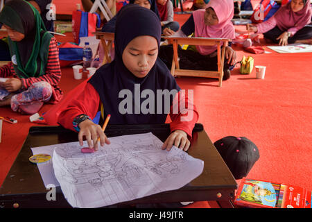 Mädchen, die Zeichenklasse, Malacca, Malaysia Stockfoto