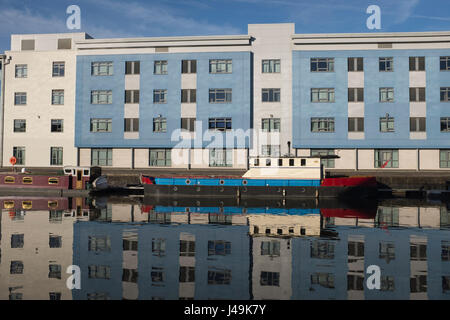 Canalside Szene aus Gloucester und Schärfe-Kanal im Süden Englands Stockfoto