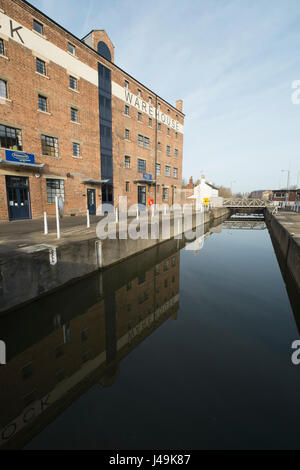 Canalside Szene aus Gloucester und Schärfe-Kanal im Süden Englands Stockfoto