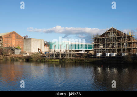 Canalside Szene aus Gloucester und Schärfe-Kanal im Süden Englands Stockfoto