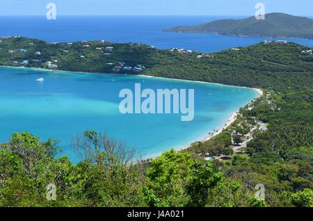 Ansicht des Magens Bay in St. Thomas Insel in der Karibik. Stockfoto