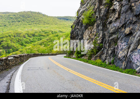 Skyline von Bear Mountain State Park von Fort Montgomery in Upstate New York Stockfoto