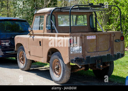 1963, alten Land Rover Serie iia, Serie 2, Serie 2, 88, Pick-up-Truck, 4x4 Geländewagen, geändert, Rückseite, Ansicht von hinten, 1960er Jahre Stockfoto