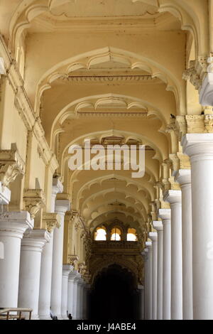 Madurai, Tamil Nadu / Indien - 21. März 2017 - Thirumalai Nayakar Palace Stockfoto