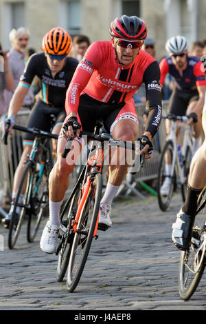 Konkurrenten werden im Bad des Royal Crescent dargestellt, wie sie in der letzten Runde des Rennens Pearl Izumi Tour Series professionelle Fahrrad Zyklus teilnehmen Stockfoto