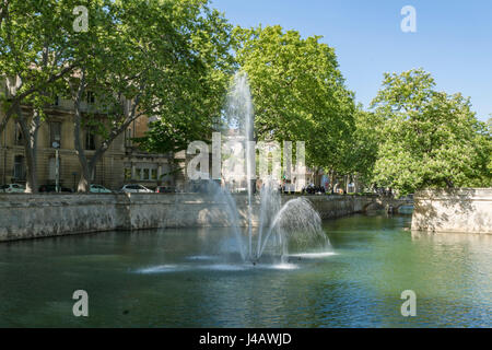 Die Quais De La Fontaine in Nimes, Frankreich Stockfoto