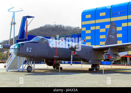 Kawasaki P-2J Japans Maritime Self Force in Kakamigahara Aerospace Museum Gifu Japan angezeigt Defense Stockfoto