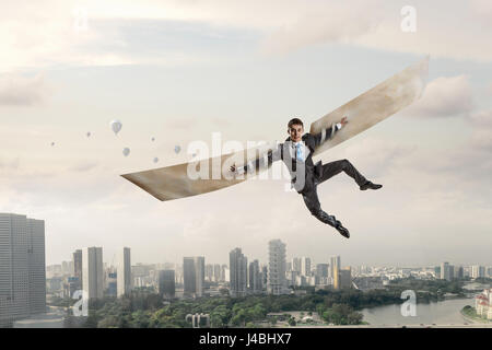 Fühlen sich frei und glücklich. Mixed-media Stockfoto