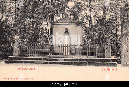Das Klopstock Denkmal in Quedlinburg ist ein Denkmal, das dem Dichter und Schriftsteller Friedrich Gottlieb Klopstock gewidmet ist. Die Statue würdigt seine Beiträge zur deutschen Literatur und sein Vermächtnis in der literarischen Welt. Stockfoto