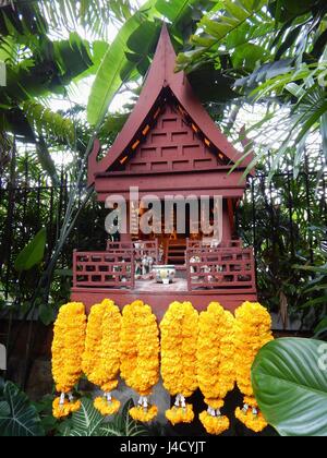 Geisterhaus im Jim Thompson House Museum in Bangkok - Jim Thompson war ein amerikanischer Geschäftsmann, die geholfen haben, die thailändische Seidenindustrie in den 1950er und 1960er Jahre neu zu beleben. | weltweite Nutzung Stockfoto