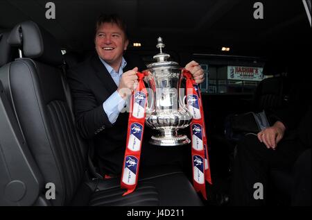 STUART MCCALL EX BRADFORD CITY BRADFORD CITY V READING FC VALLEY PARADE BRADFORD ENGLAND 7. März 2015 Stockfoto