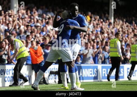 AROUNA KONE feiert Ziel WI EVERTON V WATFORD GOODISON PARK EVERTON ENGLAND 8. August 2015 Stockfoto