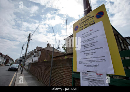 Gesamtansicht der Beschilderung wo Bauarbeiten im neuen Stadion Tottenham Hotspur neben White Hart Lane, London laufen. PRESSEVERBAND Foto. Bild Datum: Donnerstag, 11. Mai 2017. Bildnachweis sollte lauten: Steven Paston/PA Wire Stockfoto