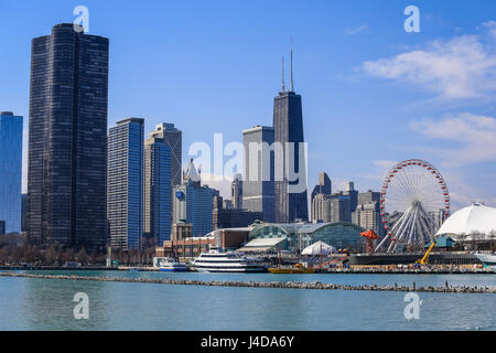 Skyline mit Navy Pier und John Hancock Center, Chicago, Illinois, USA, Nordamerika, Skyline Mit Navy Pier Und John Hancock Center, Chicago, Illinoi Stockfoto