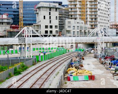 Wachstum der Städte rund um den Parc Martin Luther King im Stadtteil Clichy-Batignolles Eco. Paris, Frankreich Stockfoto