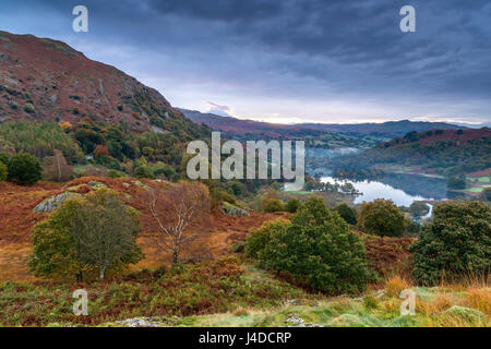 Ein Blick über Rydal Wasser aus White Moss gemeinsame, Nationalpark Lake District, Cumbria, England, Vereinigtes Königreich, Europa. Stockfoto