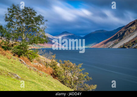 Wast Wasser im Herbst, Nationalpark Lake District, Cumbria, England, Vereinigtes Königreich, Europa. Stockfoto