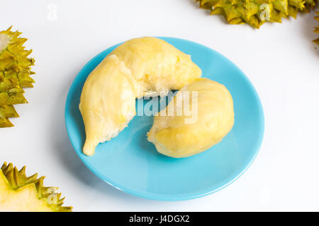 Durian Frucht Stück auf einem blauen Teller Stockfoto