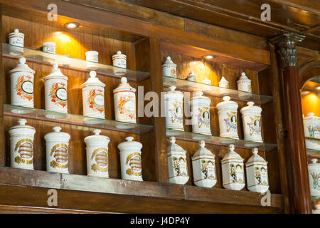 Apotheke in Havanna, Kuba Stockfoto