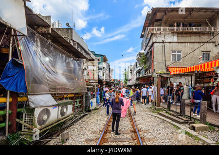 Abschnitt Shifen Old Street Pingxi Viertel ist eine der bekanntesten touristischen Stationen entlang dieser Linie geworden. Stockfoto