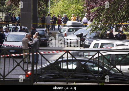 Rom, Italien. 12. Mai 2017. Doppel Explosion in Rom - Via Marmorata, im Zentrum der Stadt. Die Polizei hat zwei Explosionen in der gleichen Szene bestätigt. Credit: s. s./Alamy leben Nachrichten Stockfoto