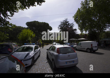 Rom, Italien. 12. Mai 2017. Doppel-Explosion in Rom - Via Marmorata, im Zentrum der Stadt. Polizei haben zwei Explosionen in den gleichen Kredit bestätigt: s.s./Alamy Live News Stockfoto