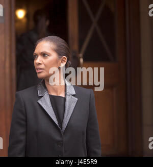 London, UK. 12. Mai 2017. Gina Miller besucht Konferenz am Austritt. Eine Konferenz über die Nachwirkungen des Brexit eröffnete Gina Miller, eine Schlüsselfigur in der Anti-Brexit-Kampagne. Bildnachweis: Jane Campbell/Alamy Live-Nachrichten Stockfoto