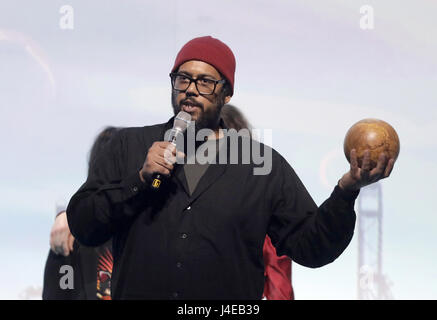 Berlin, Deutschland. 12. Mai 2017. Der Rapper Samy Deluxe erhalten die Umwelt Auszeichnung Green Tec in der Kategorie "Special Prize Music" in Berlin, Deutschland, 12. Mai 2017. Foto: Jörg Carstensen/Dpa/Alamy Live News Stockfoto