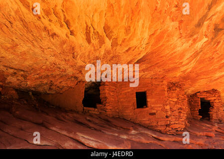 Dies ist ein Blick auf das Haus auf Feuer Ruine im Mule Canyon, Bären Ohren National Monument, San Juan County, Utah, USA. Stockfoto