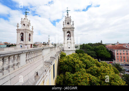 Die schöne Basilika da Estrela in Lissabon. Stockfoto