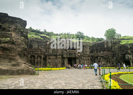 Die kailash oder Kailasanatha Tempel ist einer der größten Felsen gehauenen alten hinduistischen Tempeln in Ellora, Maharashtra, Indien. Stockfoto