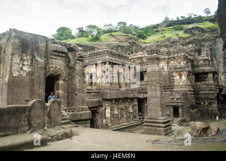 Die kailash oder Kailasanatha Tempel ist einer der größten Felsen gehauenen alten hinduistischen Tempeln in Ellora, Maharashtra, Indien. Stockfoto