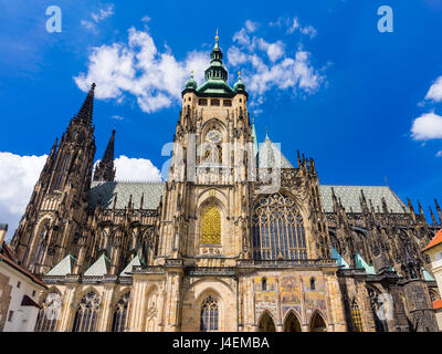 Die Metropolitan Kathedrale des Heiligen Vitus, Wenzel und Adalbert im Stadtzentrum von Prag, Tschechische Republik Europa Stockfoto